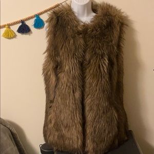 Fake fur forever 21 vest. Size large.